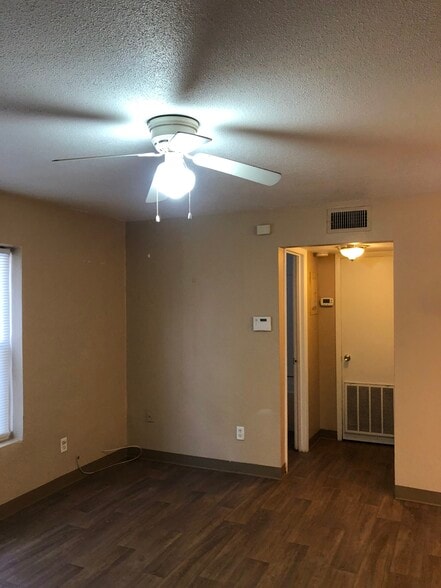 More Photos Of 2630-2670 W Pensacola St, Tallahassee Apartments For Sale