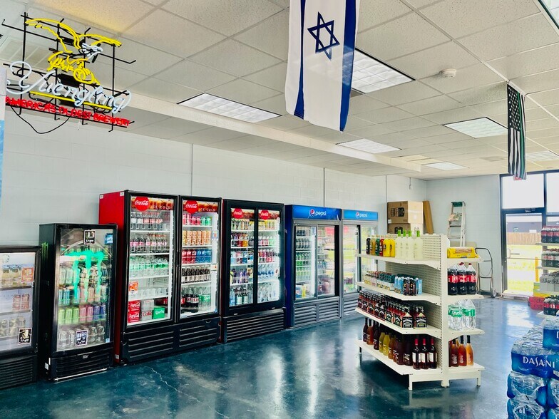 More Photos Of 8799 State Highway 35 N, Van Vleck Convenience Store For Sale