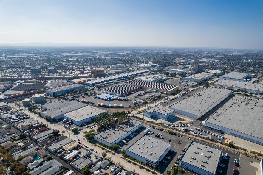 More Photos Of 1412 S Gerhart Ave, Commerce Warehouse For Sale