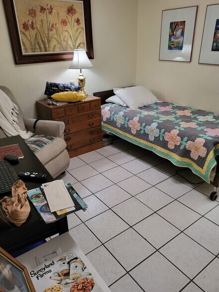 More Photos Of 710 N Mann Ave, Tucson Healthcare For Sale