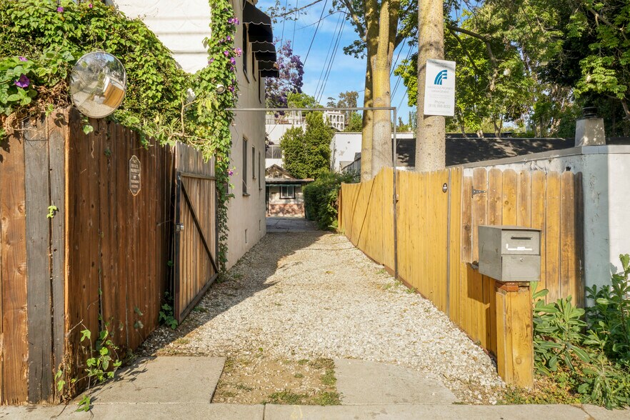 More Photos Of 2420 N Beachwood Dr, Los Angeles Multifamily For Sale
