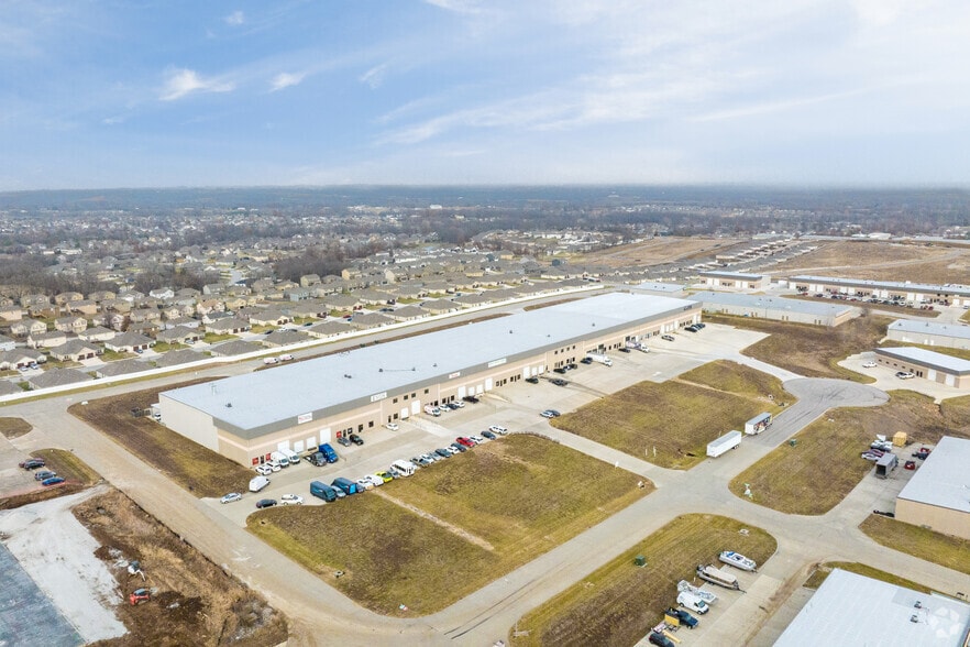 More Photos Of 1450 Olympic, Grain Valley Industrial For Lease