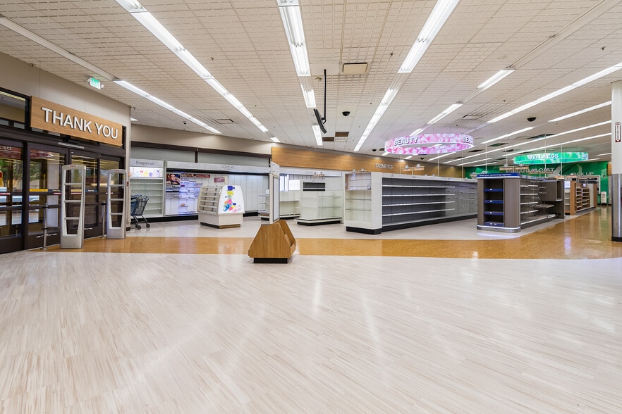 More Photos Of 3227 Northwest Ave, Bellingham Drugstore For Lease