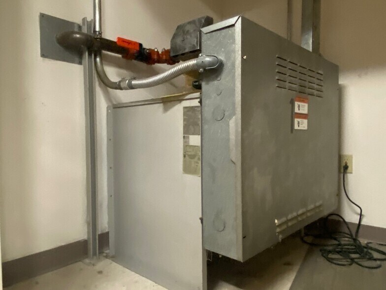 More Photos Of 20 Country Club Dr, Downingtown Medical For Lease