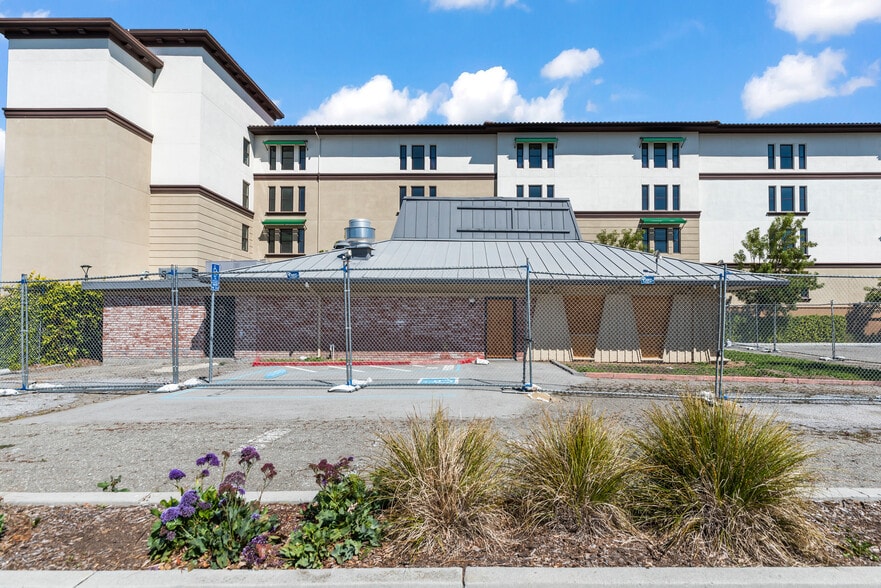 More Photos Of 2695 El Camino Real, Santa Clara Restaurant For Sale