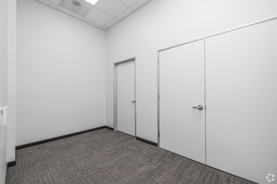 More Photos Of 331 Santa Monica Blvd, Santa Monica Apartments For Lease