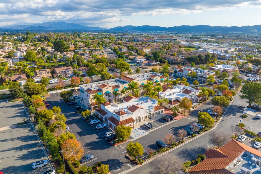 More Photos Of 40700 California Oaks Rd, Murrieta Medical For Lease