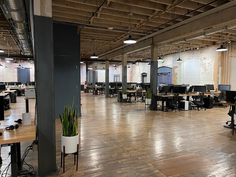 More Photos Of 2626 Lacy St, Los Angeles Warehouse For Sale