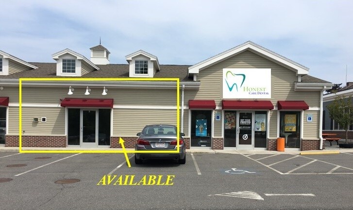 Primary Photo Of 386-396 Main St, Salem General Retail For Lease