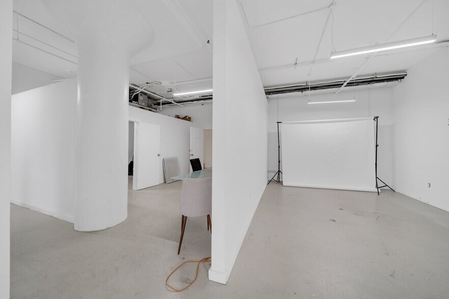 More Photos Of 545 W 45th St, New York Loft Creative Space For Lease
