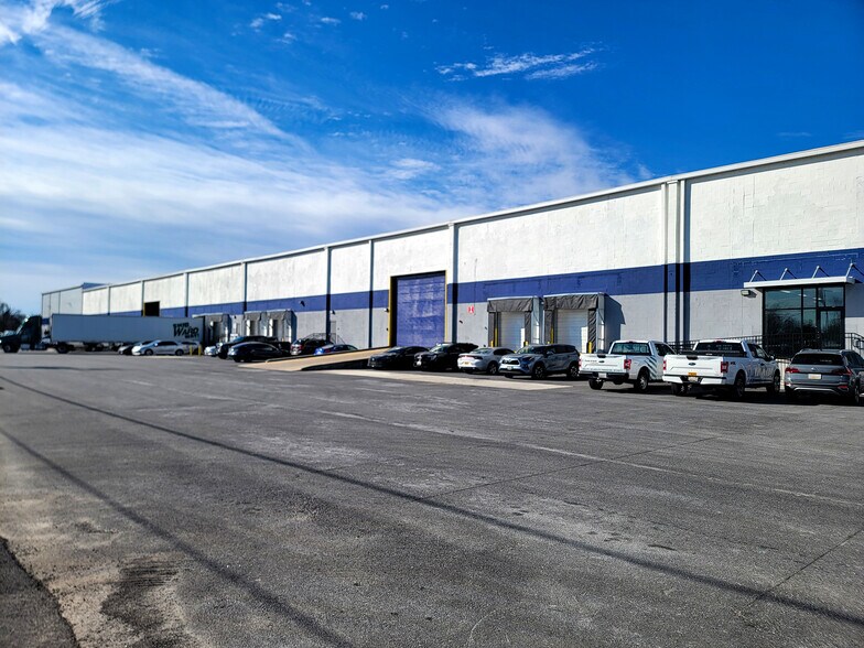 Primary Photo Of 4625 Hollins Ferry Rd, Halethorpe Unknown For Lease