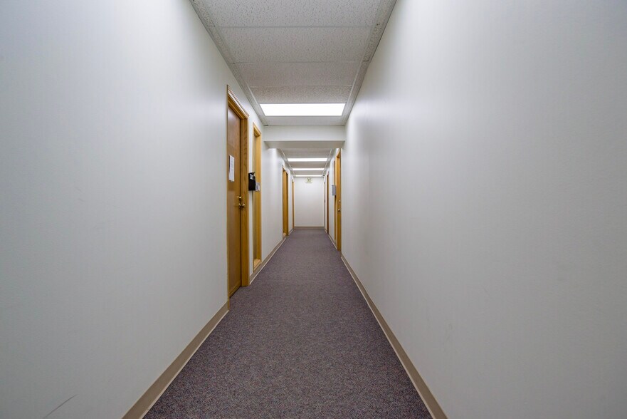 More Photos Of 4049 Pennsylvania Ave, Kansas City Office Residential For Lease