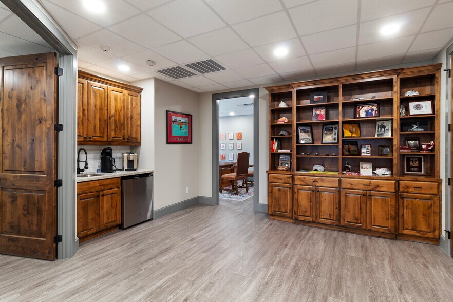 More Photos Of 4481 Roans Chapel Rd, College Station Industrial For Sale