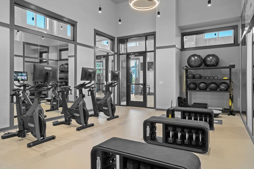 More Photos Of 838 Morrison Dr, Charleston Apartments For Lease