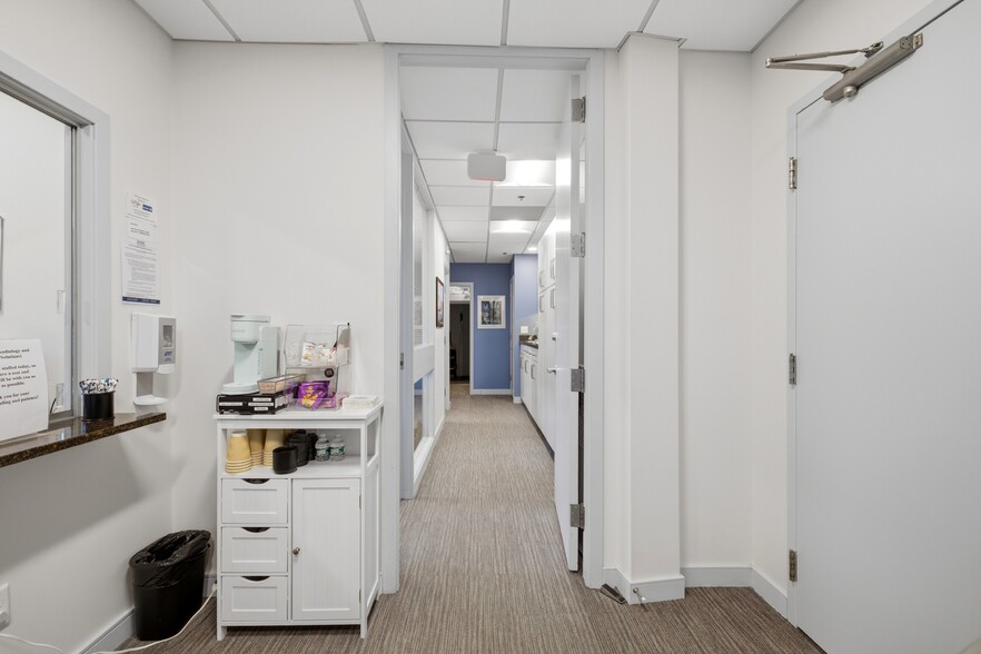 More Photos Of 63 Shore Rd, Winchester Medical For Sale