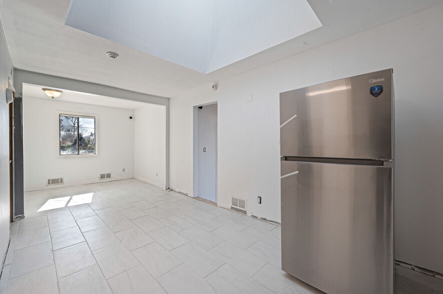 More Photos Of 4515 Nesconset Hwy, Port Jefferson Station Freestanding For Sale