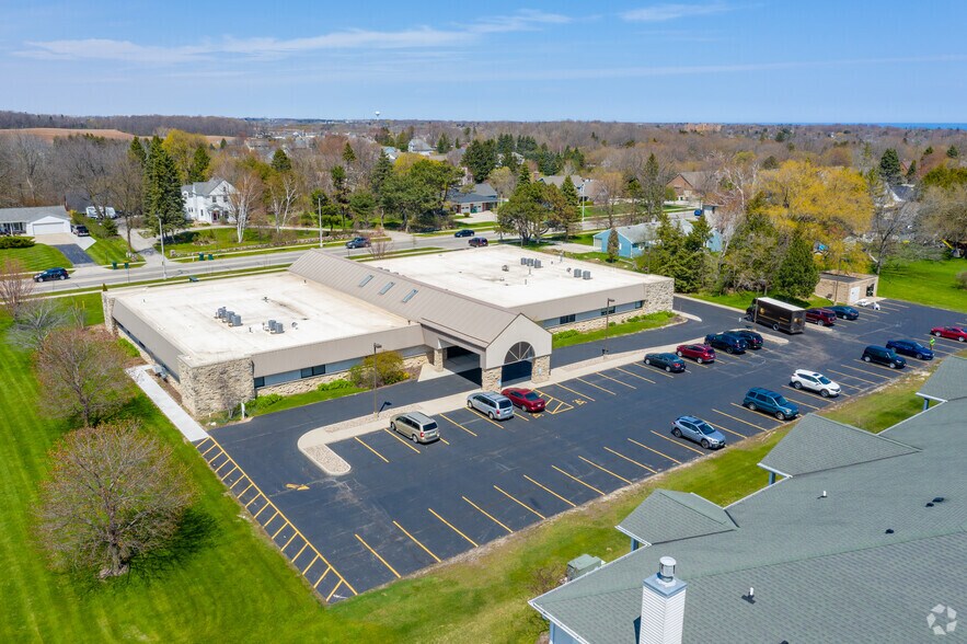 More Photos Of 1317 W Grand Ave, Port Washington Medical For Lease