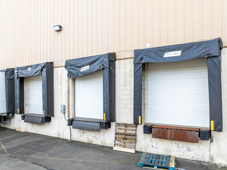 More Photos Of 120 Kenyon Dr, Lakewood Warehouse For Lease