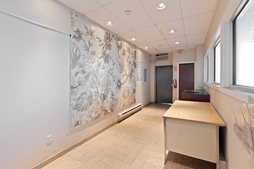 More Photos Of 488-500 Mulberry St, Newark Warehouse For Lease