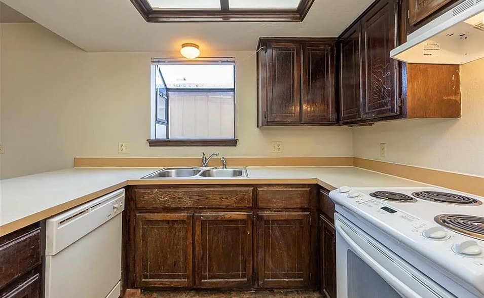 More Photos Of 812 Two Forty Pl, Oklahoma City Apartments For Sale