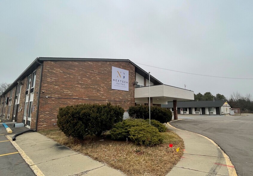 Primary Photo Of 4380 W Pierson Rd, Flint Apartments For Sale