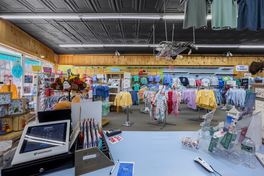 More Photos Of 464 Main St, Rockland Storefront Retail Residential For Sale