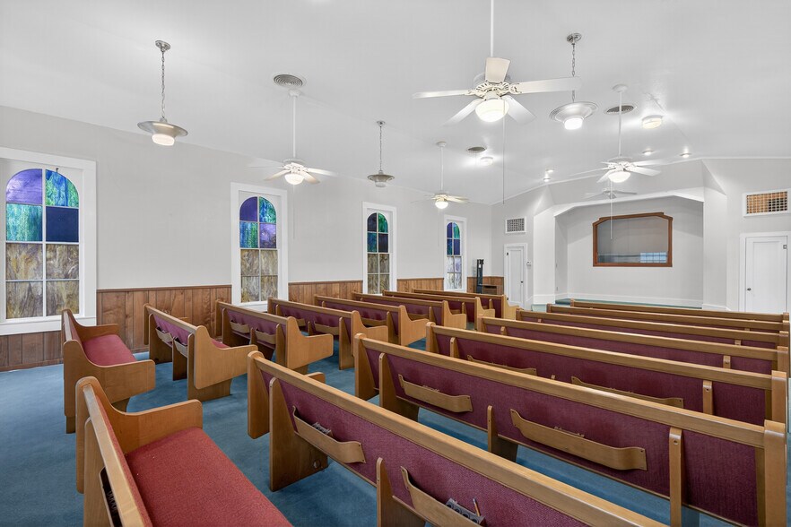 More Photos Of 410 N West St, Bertram Specialty For Sale