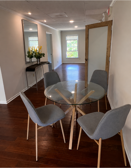 More Photos Of 10898 Crabapple Rd, Roswell Office For Lease