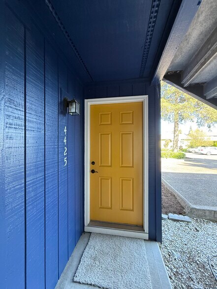 More Photos Of 4425 SE 26TH Ave, Portland Apartments For Sale