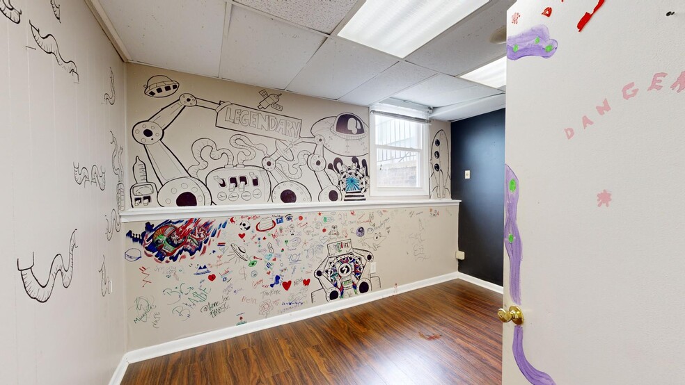 More Photos Of 3130 N Woodford St, Decatur General Retail For Sale