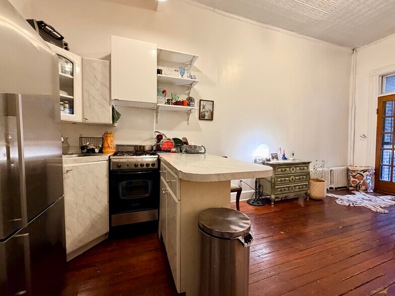 More Photos Of 197 Nassau Ave, Brooklyn Apartments For Sale
