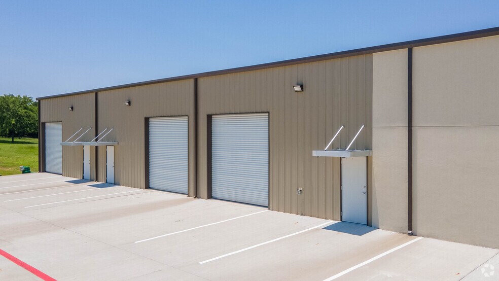 More Photos Of 12335 FM 1097 W, Willis Storefront Retail Office For Lease