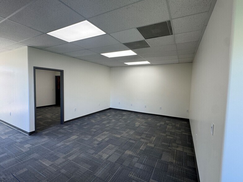 More Photos Of 1287 W 300 S, Lindon Warehouse For Lease