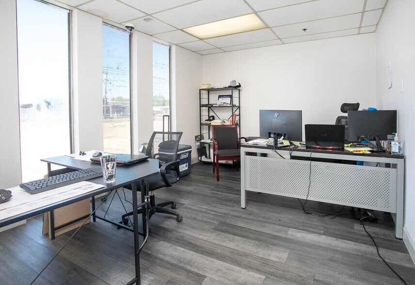 More Photos Of 127 SH 31, Longview Distribution For Lease