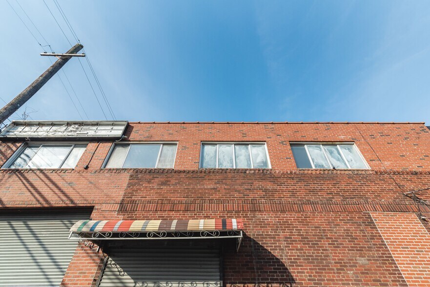 More Photos Of 9312 179th Pl, Jamaica Warehouse For Sale