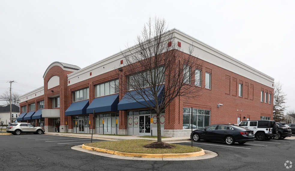 More Photos Of 20937 Ashburn Rd, Ashburn Office For Lease