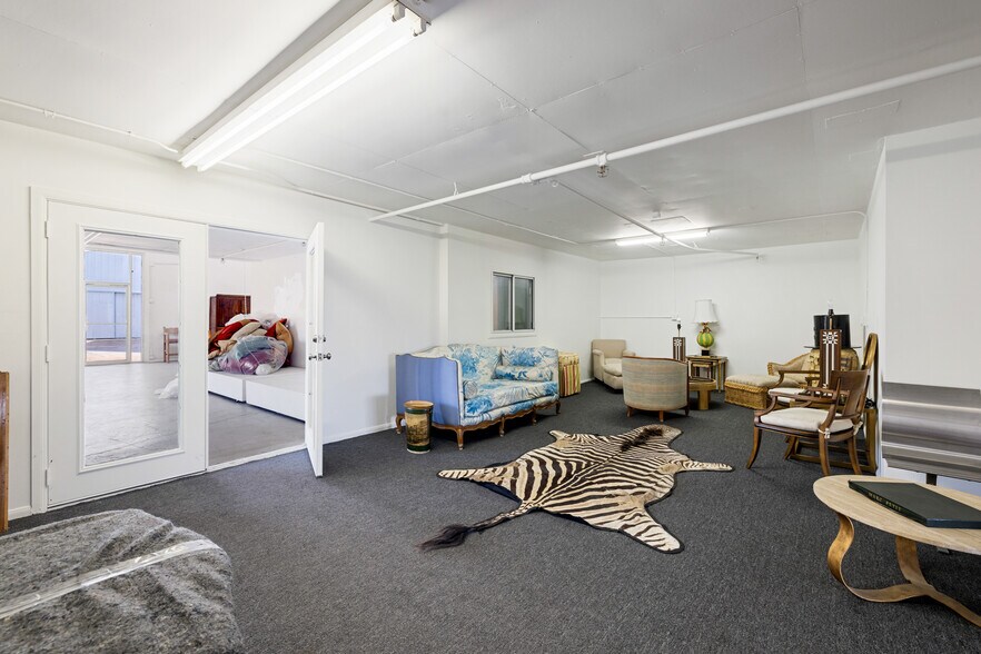 More Photos Of 4775-4779 E Ramon Rd, Palm Springs Warehouse For Sale