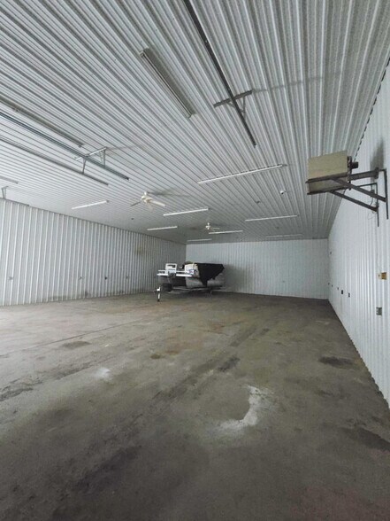 More Photos Of 317 N Hunter Hwy, Drums Specialty For Lease