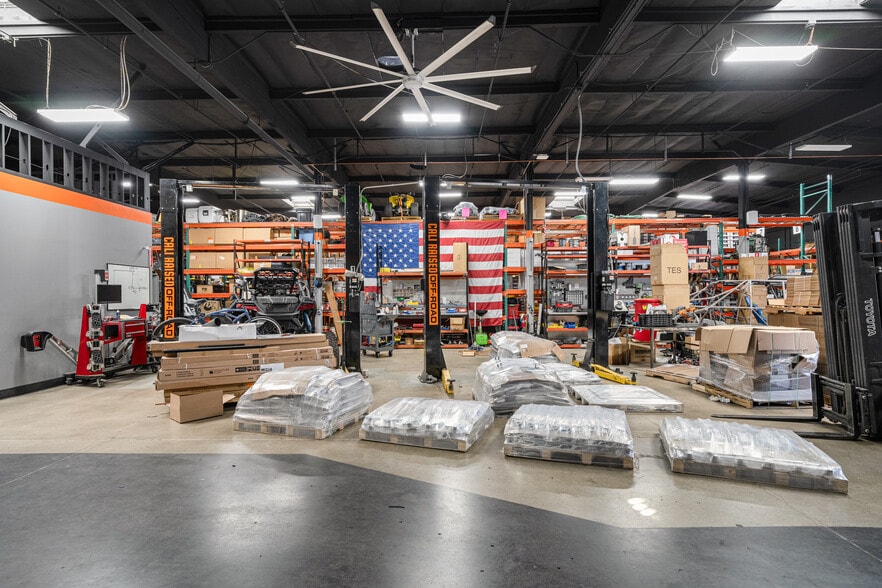 More Photos Of 735 W Orangethorpe Ave, Placentia Warehouse For Sale