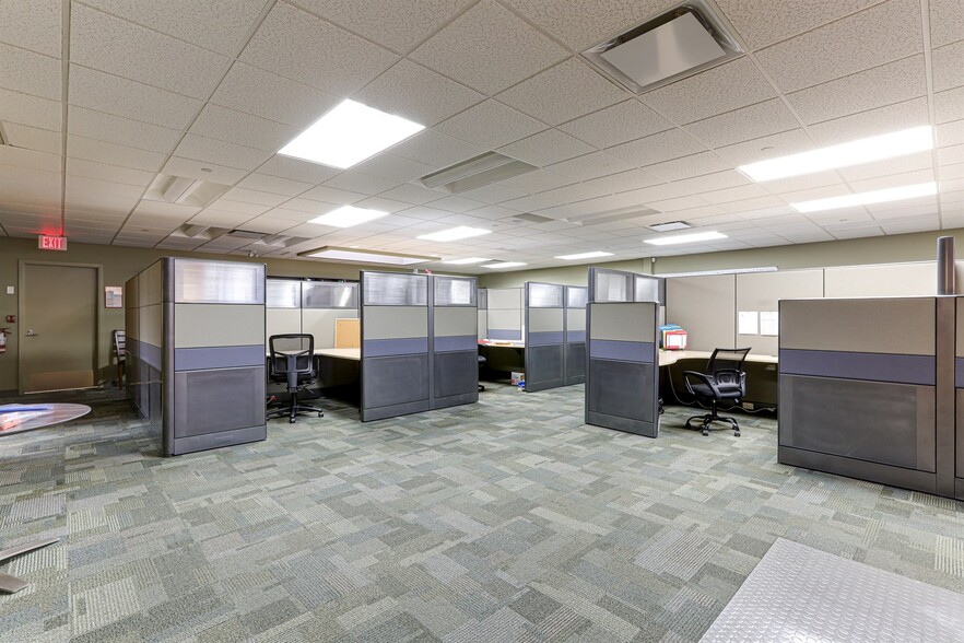 More Photos Of 2572 Davies Ave, Port Coquitlam Warehouse For Sale