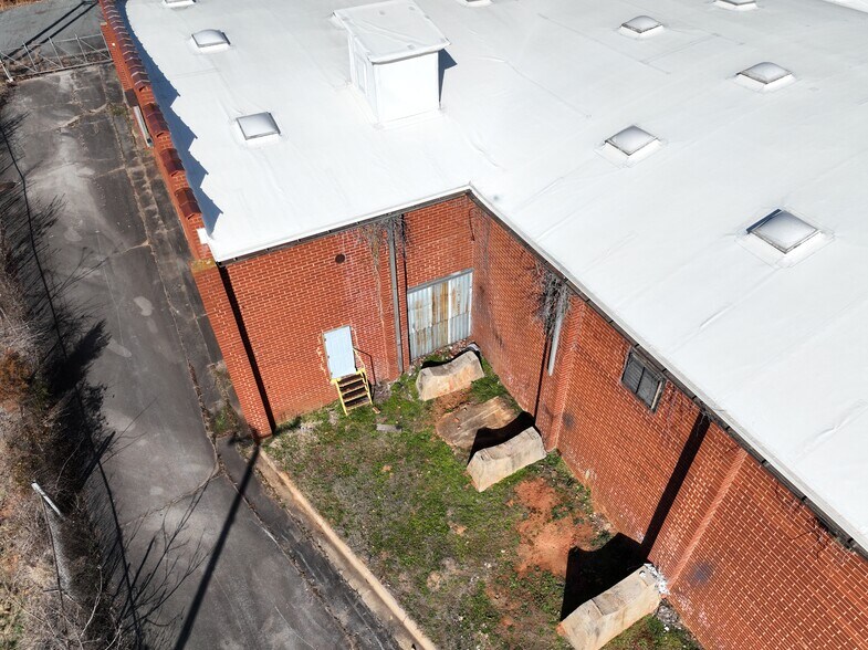 More Photos Of 110 Thermoid Way, Salisbury Manufacturing For Sale