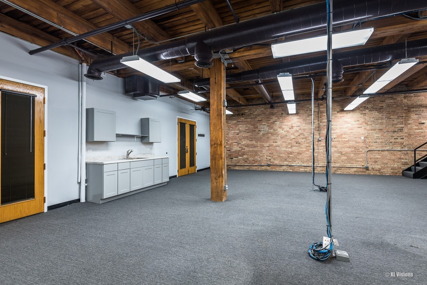 More Photos Of 1229 N North Branch St, Chicago Light Manufacturing For Lease