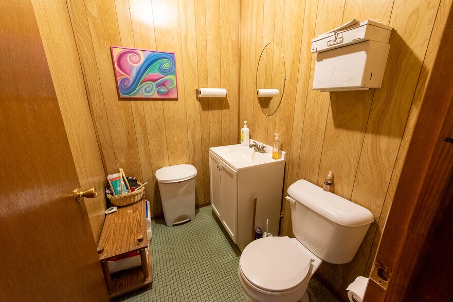 More Photos Of 1211 Lamar St, Sweetwater Flex For Sale