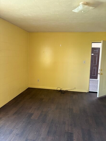 More Photos Of 203 E Chestnut St, Gadsden Apartments For Sale