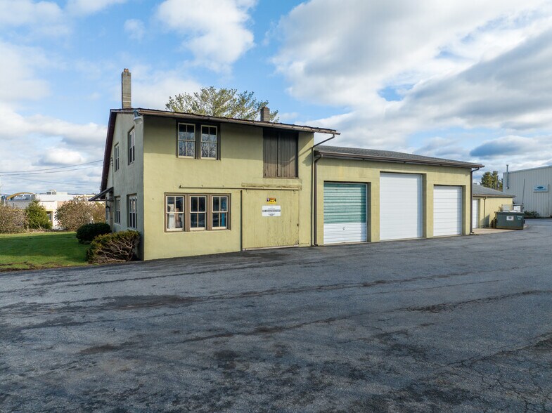 More Photos Of 2946 MacArthur Rd, Whitehall Land For Lease