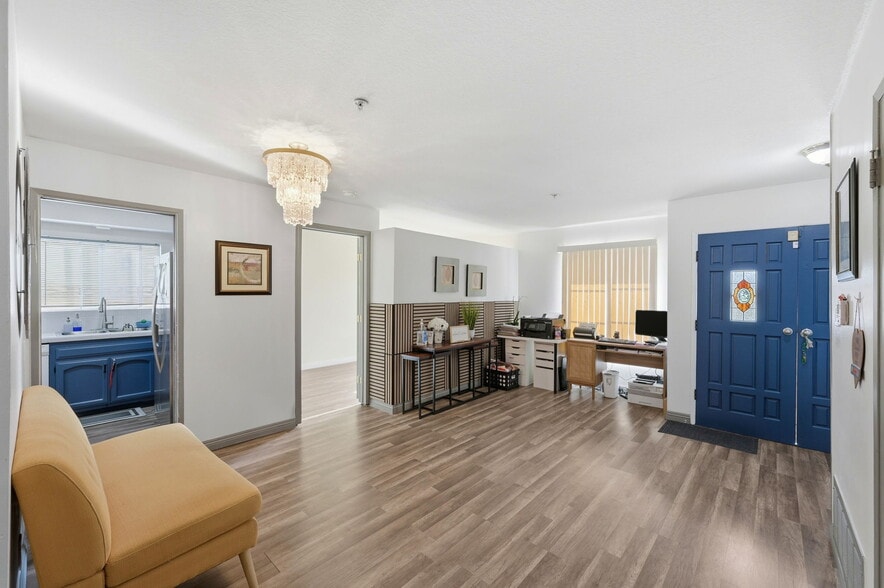 More Photos Of 27828 Parkvale Dr, Santa Clarita Healthcare For Sale