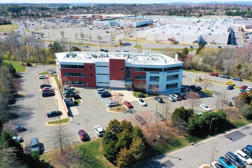 More Photos Of 8551 Rixlew Ln, Manassas Office For Lease
