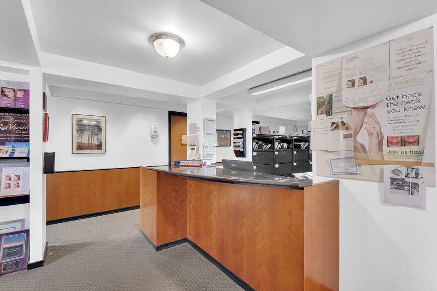 More Photos Of 16 Park Ave, New York Apartments For Sale