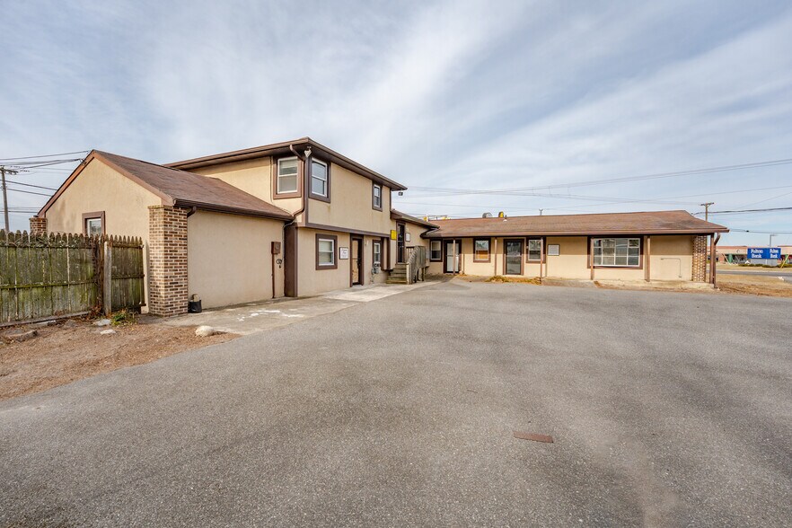 More Photos Of 98 New Rd, Somers Point Showroom For Sale