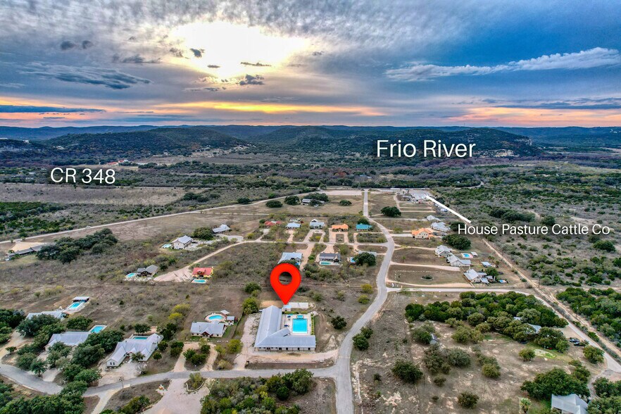 More Photos Of 16 Mountain Laurel Ln, Concan Hospitality For Sale